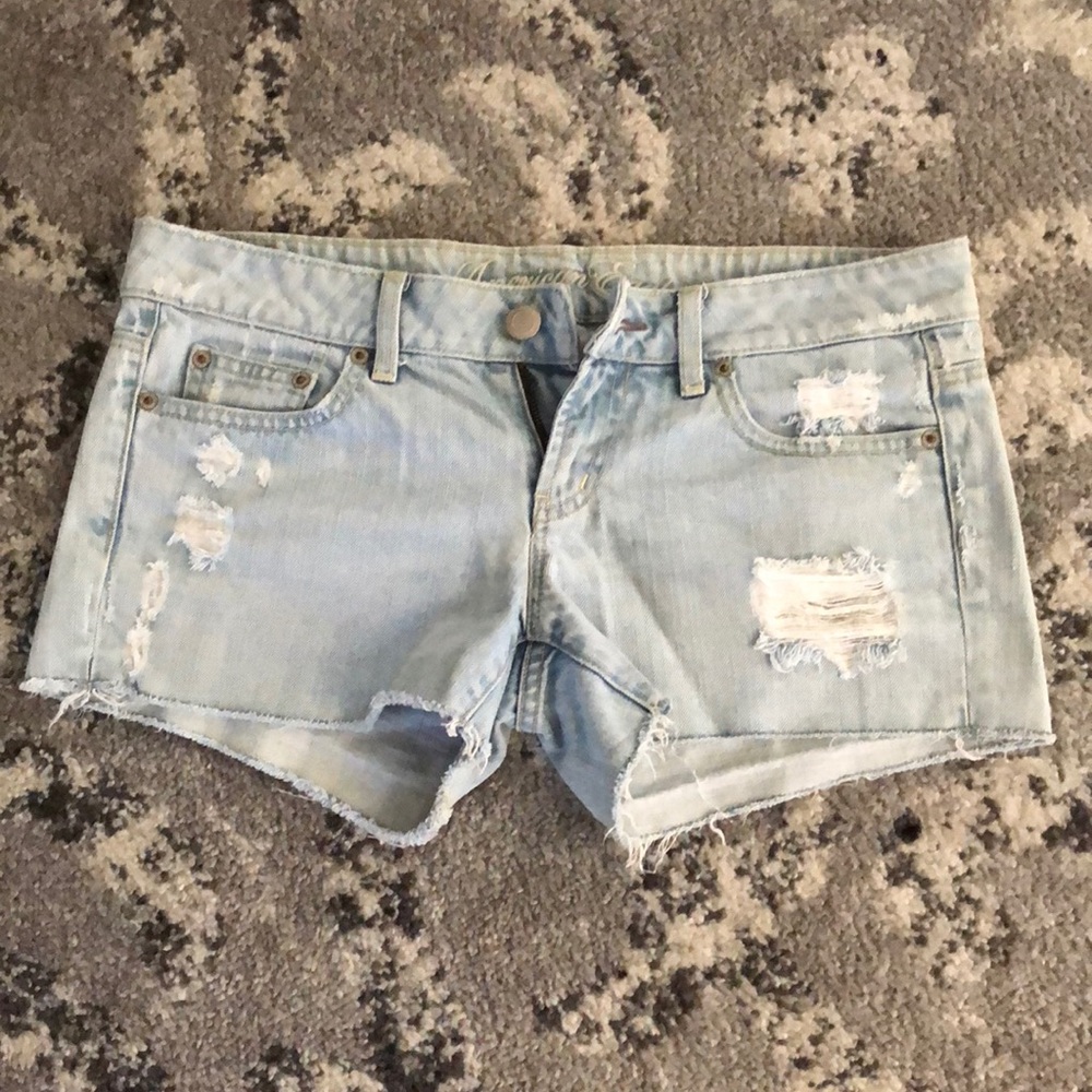 Light wash AE distressed jean shorts